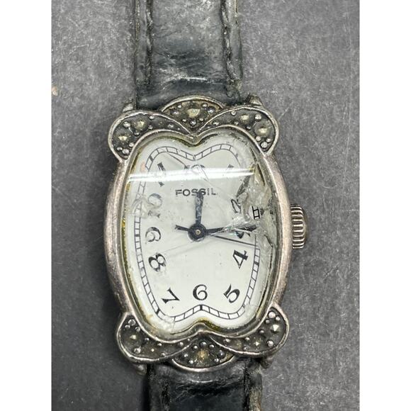 Vintage Fossil Art Deco Style Tank Watch Silver Tone Black Leather Band 19.8mm - Picture 1 of 11